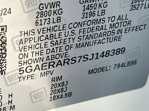 Used 2025 Buick Enclave Preferred w/ Power Package FWD image 32