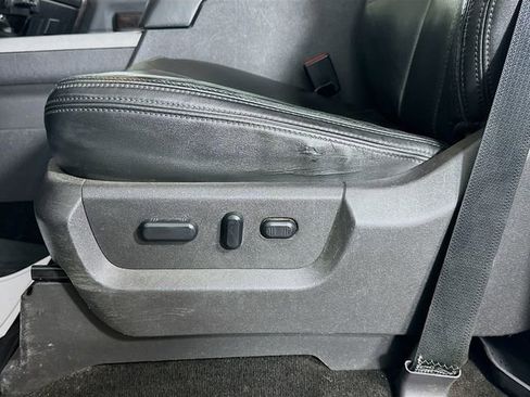 Used 2014 Ford F250 Platinum w/ Platinum Package image 21