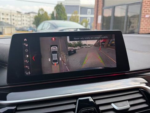 Used 2019 BMW M550i xDrive AWD/4WD image 38
