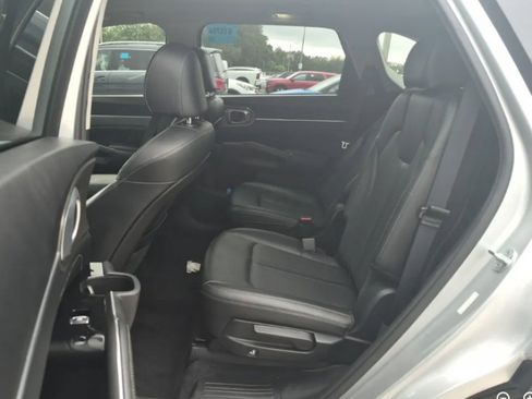 Used 2021 Kia Sorento SX AWD/4WD image 11
