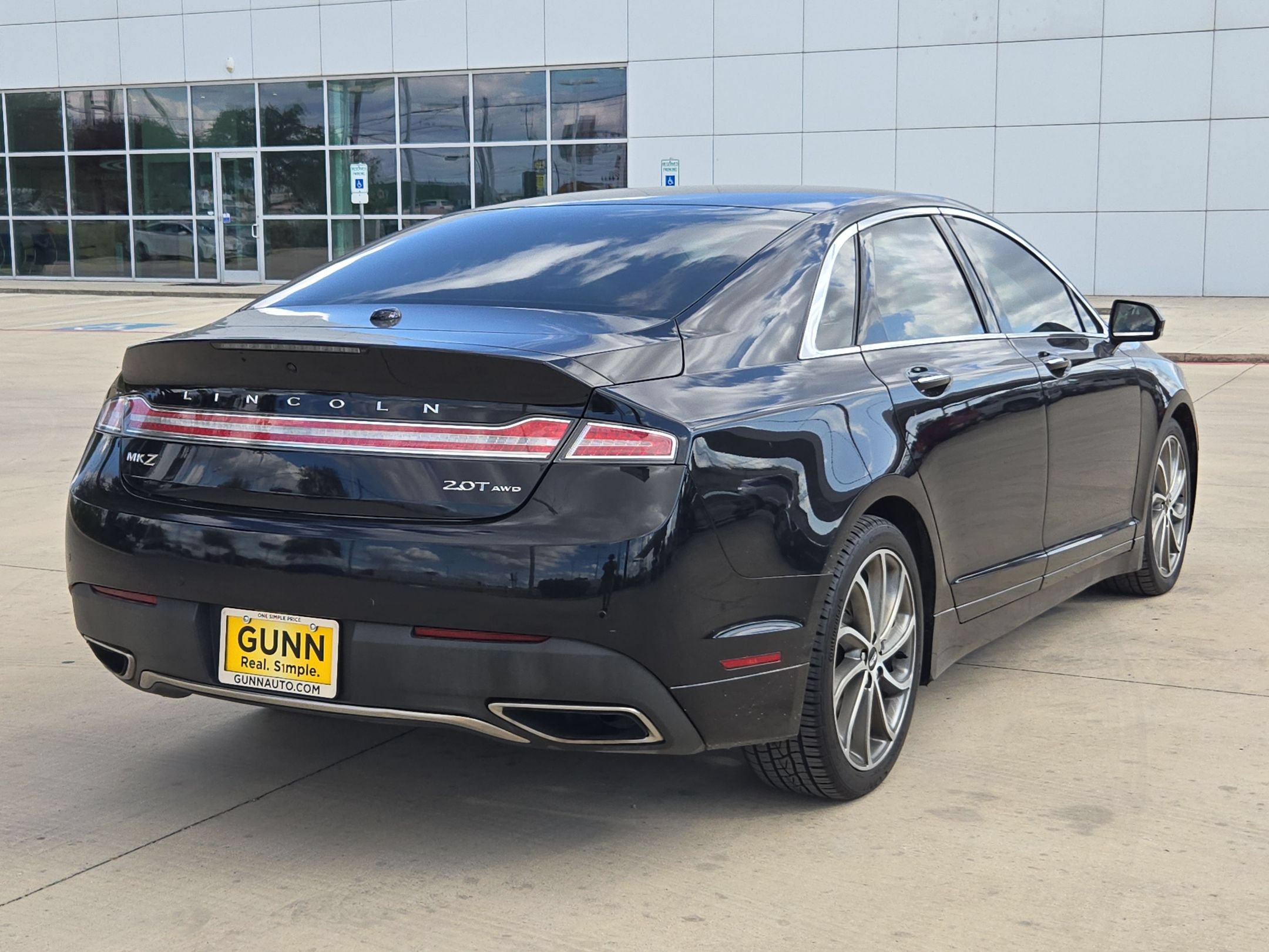 Used 2019 Lincoln MKZ Reserve w/ Reserve Plus Package AWD/4WD image 3