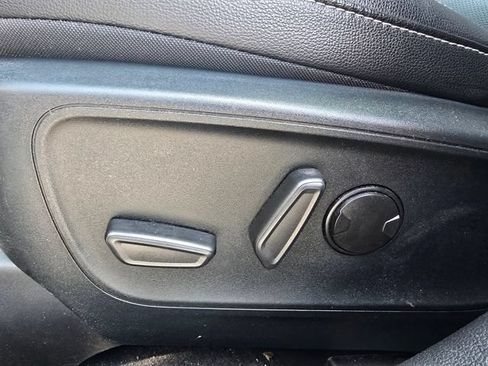 Used 2022 Ford Escape SEL w/ Technology Package FWD image 19