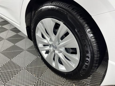 Used 2025 Nissan Sentra S FWD image 11