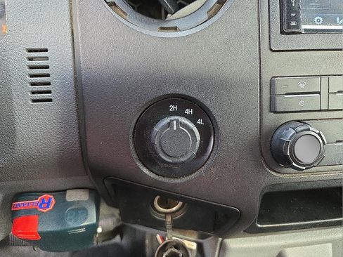 Used 2015 Ford F250 XL image 19