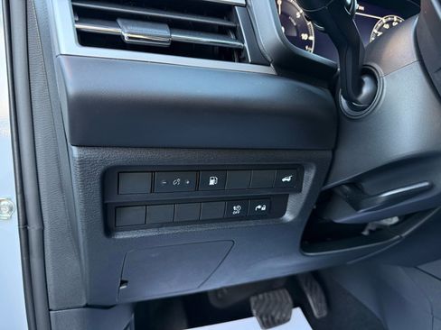 Used 2024 Mitsubishi Outlander SEL image 44