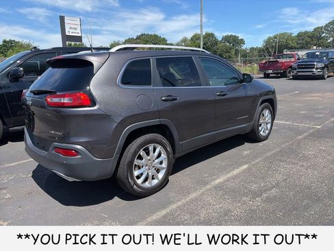 Used 2016 Jeep Cherokee Limited AWD/4WD image 6