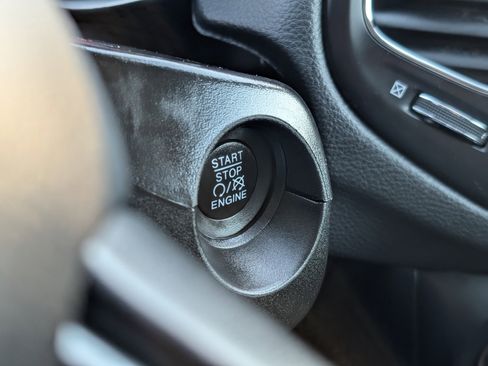 Used 2019 Jeep Compass Latitude w/ Popular Equipment Group image 20