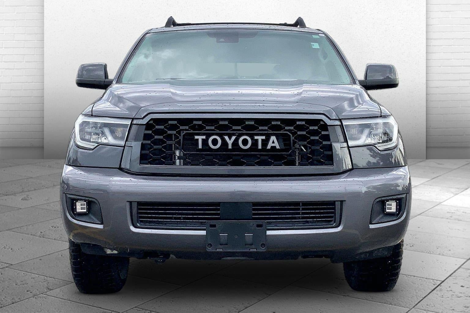 Used 2022 Toyota Sequoia TRD Pro AWD/4WD image 2