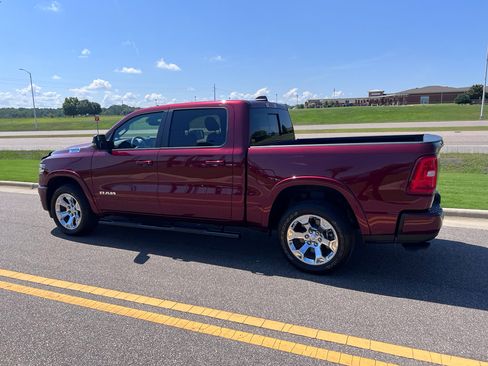 Used 2025 RAM 1500 Big Horn AWD/4WD image 9
