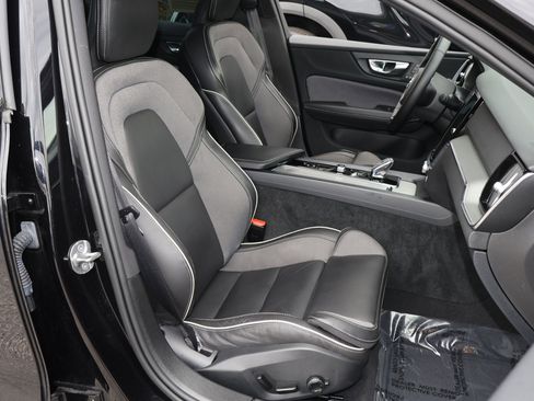 Used 2024 Volvo S60 B5 Plus image 22