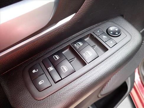 Used 2021 RAM 1500 Big Horn image 16