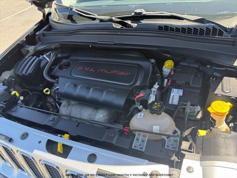 Used 2016 Jeep Renegade Limited AWD/4WD image 20