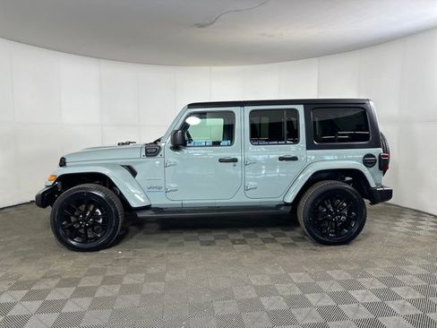 Used 2023 Jeep Wrangler Unlimited Sahara w/ Cold Weather Group image 6