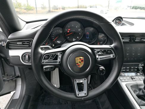 Used 2017 Porsche 911 Carrera 4S image 22