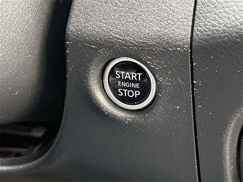 Used 2022 Nissan Frontier SV image 26