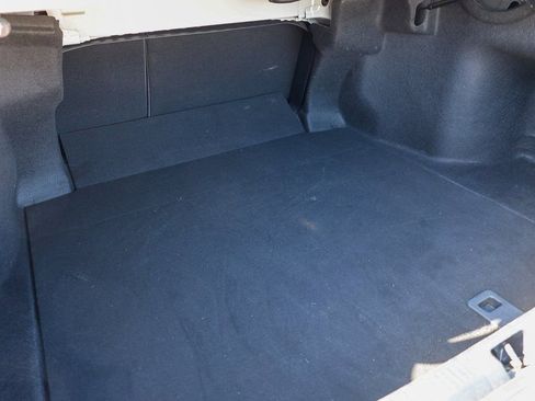 Used 2020 Toyota Camry SE image 29