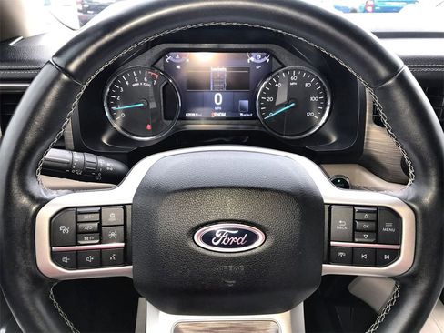 Used 2022 Ford Expedition Limited image 14