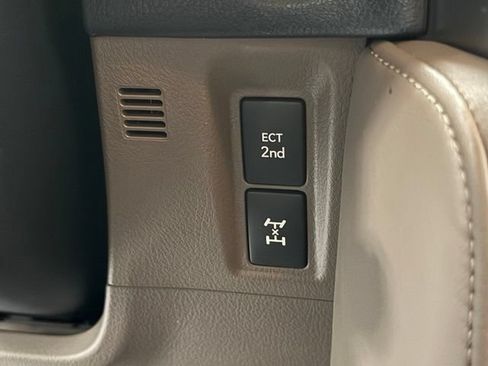 Used 2022 Lexus GX 460 Premium AWD/4WD image 17