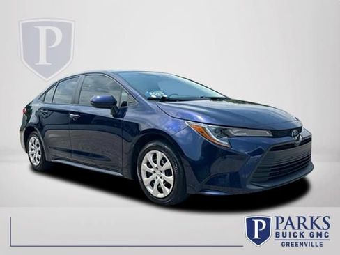 Used 2025 Toyota Corolla LE FWD image 1