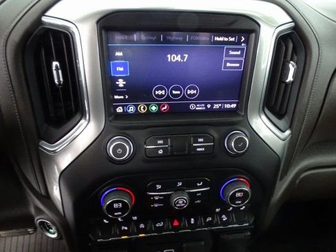 Used 2022 Chevrolet Silverado 1500 LTZ image 14