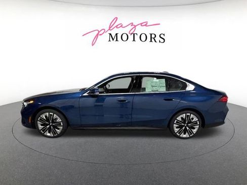 Used 2026 BMW 530i xDrive w/ Premium Package AWD/4WD image 7