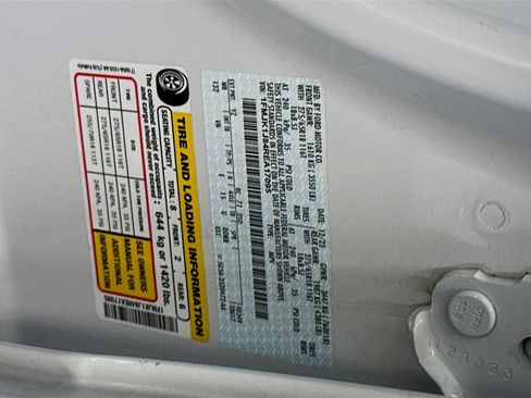 Used 2024 Ford Expedition Max XLT image 12