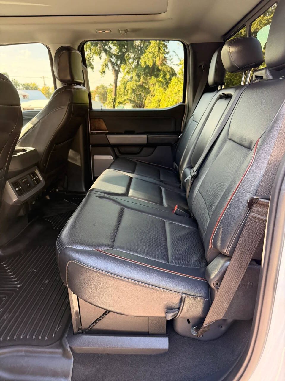 Used 2024 Ford F250 Lariat w/ Chrome Package AWD/4WD image 19