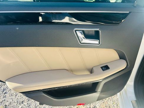 Used 2010 Mercedes-Benz E 350 Sedan image 20