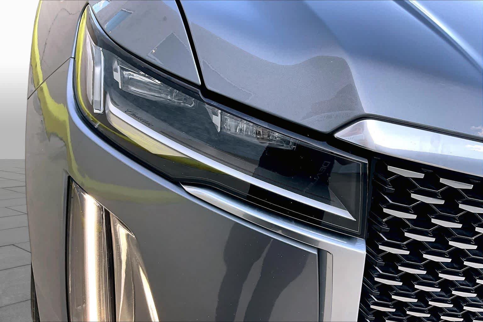 Used 2021 Cadillac Escalade ESV Premium Luxury RWD image 24