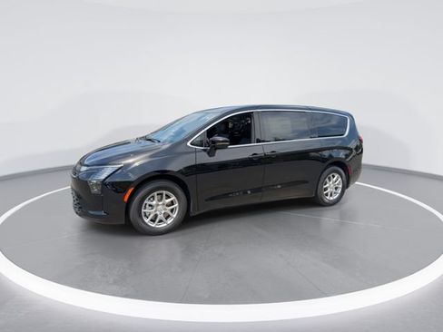 New 2027 Chrysler Pacifica Select FWD image 4