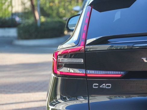 Used 2023 Volvo C40 P8 Recharge Plus w/ Protection Package Premier image 10