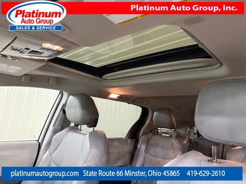 Used 2023 Toyota Sienna XLE AWD/4WD image 14