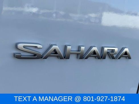 Used 2022 Jeep Wrangler Unlimited Sahara AWD/4WD image 14