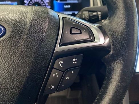 Used 2021 Ford Edge SEL image 21