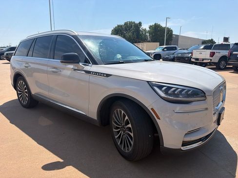 Used 2022 Lincoln Aviator Reserve w/ Elements Package Plus RWD image 3