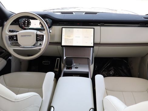 Used 2025 Land Rover Range Rover SE AWD/4WD image 27
