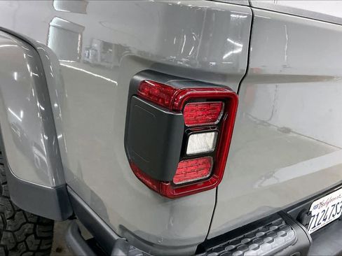 Used 2022 Jeep Gladiator Rubicon w/ LED Lighting Group image 32