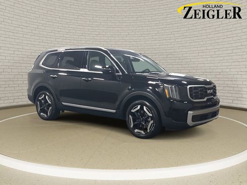 New 2025 Kia Telluride S image 3