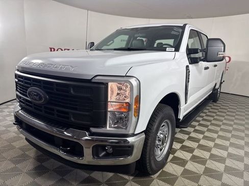 New 2026 Ford F250 XL w/ XL Chrome Package image 3