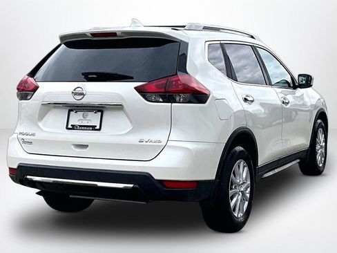 Used 2019 Nissan Rogue SV image 5