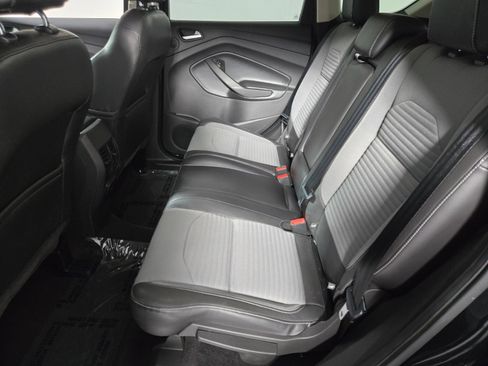 Used 2017 Ford Escape SE w/ Equipment Group 201A FWD image 5
