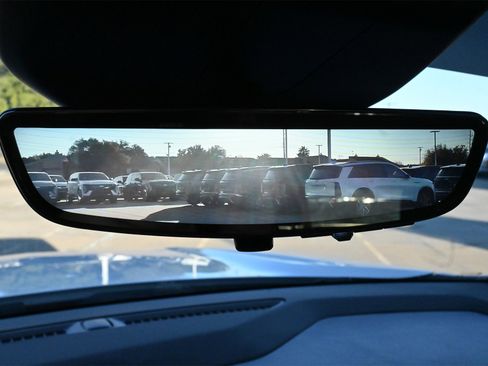 Certified 2025 Cadillac Escalade Sport Platinum image 15