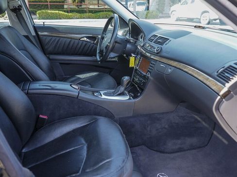 Used 2005 Mercedes-Benz E 500 4MATIC Wagon image 22