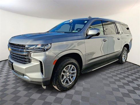 Certified 2024 Chevrolet Suburban LT image 3