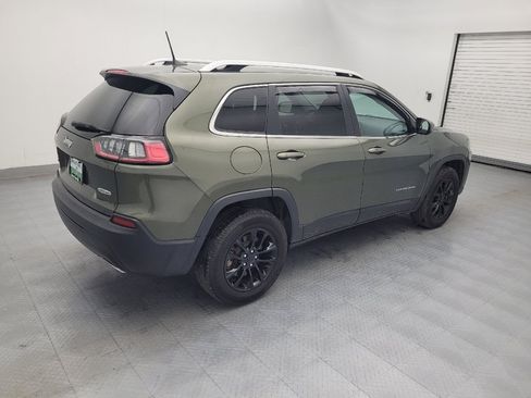 Used 2019 Jeep Cherokee Latitude Plus w/ Cold Weather Group AWD/4WD image 10
