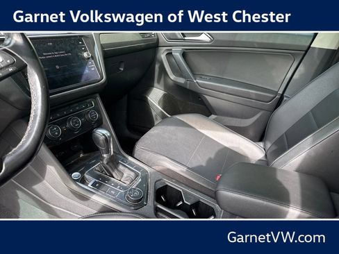 Used 2018 Volkswagen Tiguan SEL w/ 3rd Row Seat Package AWD/4WD image 13