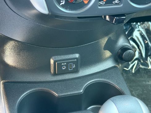 Used 2019 Nissan Versa SV FWD image 27