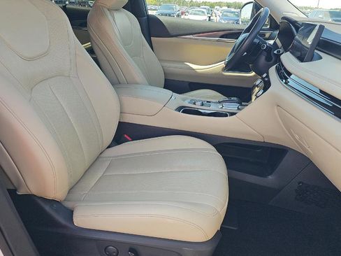 Certified 2023 INFINITI QX60 Luxe w/ Performance Audio Package image 11