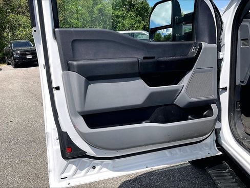Used 2024 Ford F350 XL w/ XL Chrome Package image 21