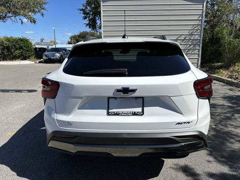 New 2026 Chevrolet Trax ACTIV w/ Sunroof Package FWD image 5